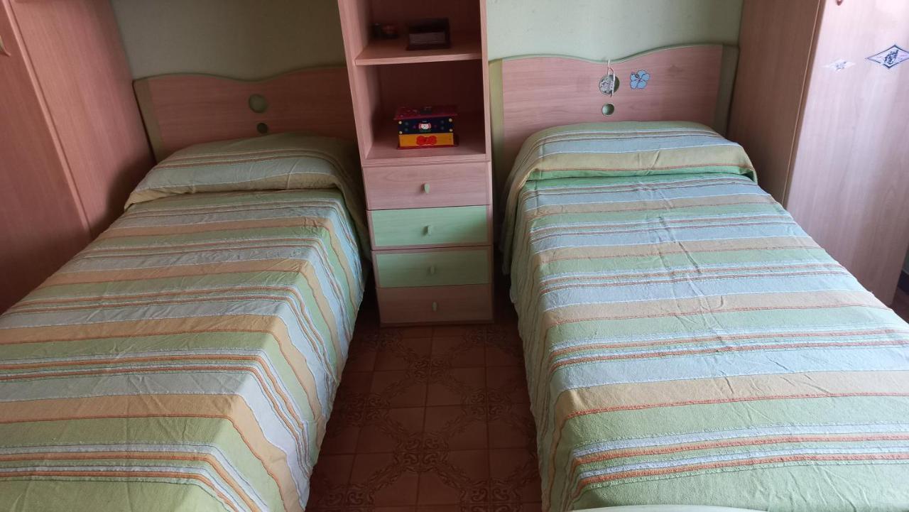 Appartamento Incantevole Al Centro Di Torvaianica Kültér fotó