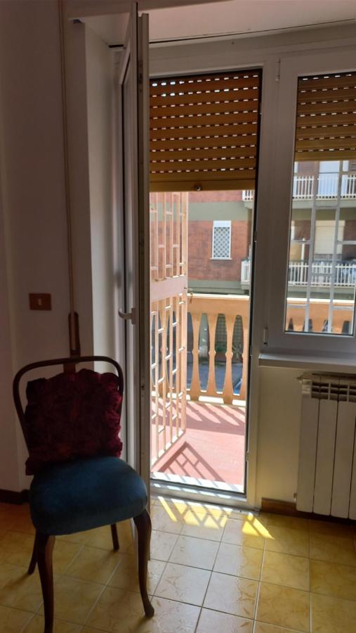 Appartamento Incantevole Al Centro Di Torvaianica Kültér fotó