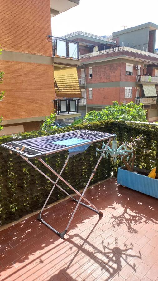 Appartamento Incantevole Al Centro Di Torvaianica Kültér fotó