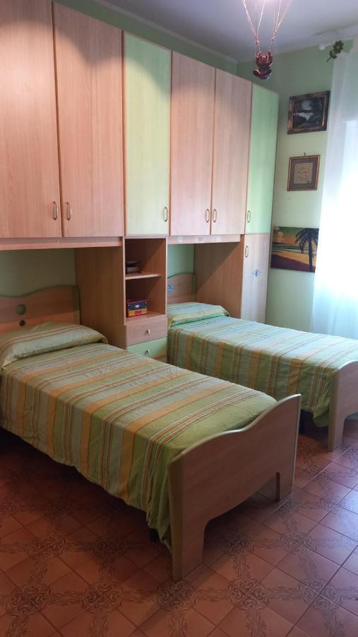 Appartamento Incantevole Al Centro Di Torvaianica Kültér fotó