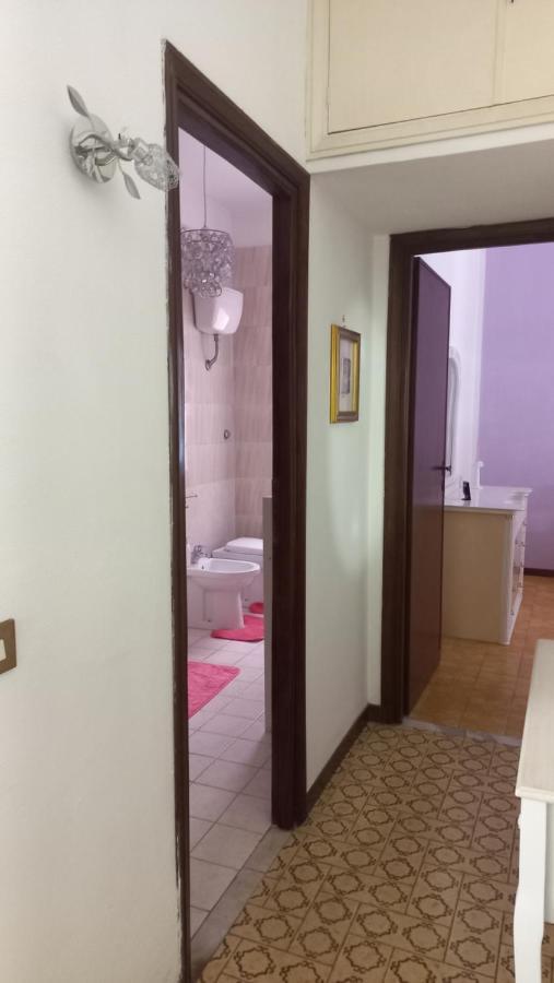 Appartamento Incantevole Al Centro Di Torvaianica Kültér fotó